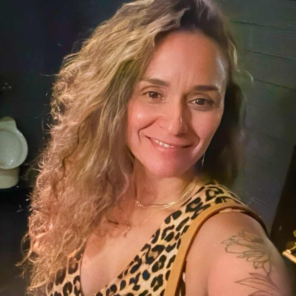 Meet your Posher, Sharon